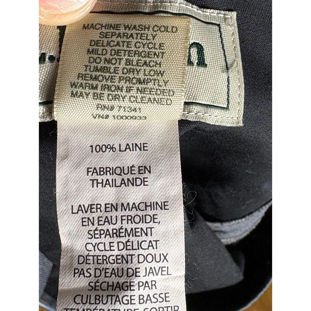 L.L. Bean fit 32